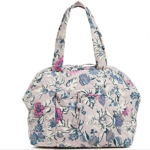 VERA BRADLEY FEATHERWEIGHT Floral LAVENDER Quilted TRAVEL Bag NWT